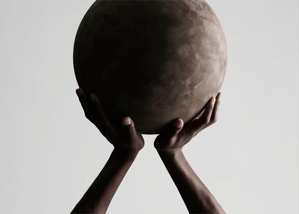 Paper Collective designové moderní obrazy Close Contact 05 (70 x 50 cm)