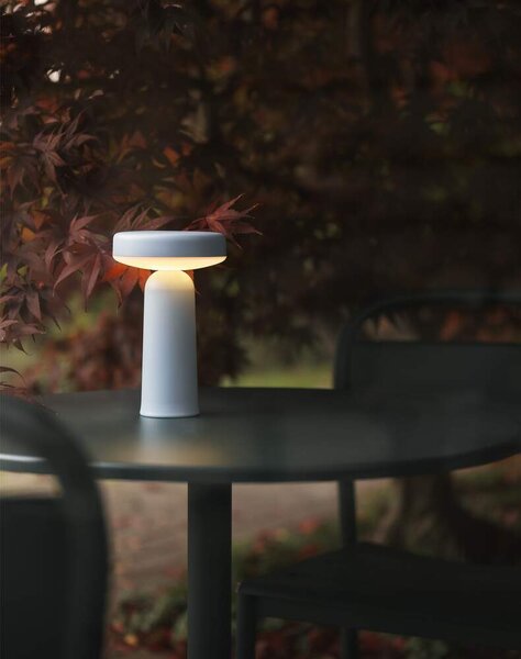 Muuto Přenosná lampa Ease, light blue EASPOR04