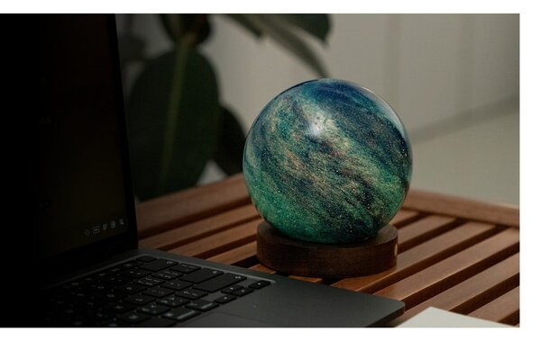 Světelná dekorace na USB v tmavě přírodní barvě ø 12 cm Galaxy Breeze – Gingko