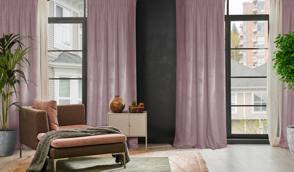 ZATEMŇOVACÍ ZÁVĚS NA PÁSCE ROSA 135X300 CM PUDROVÁ