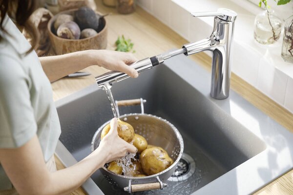 Hansgrohe Zesis M33 Páková kuchyňská baterie 160, vytažitelná sprška, 2jet, sBox lite, vzhled nerezu 74804800
