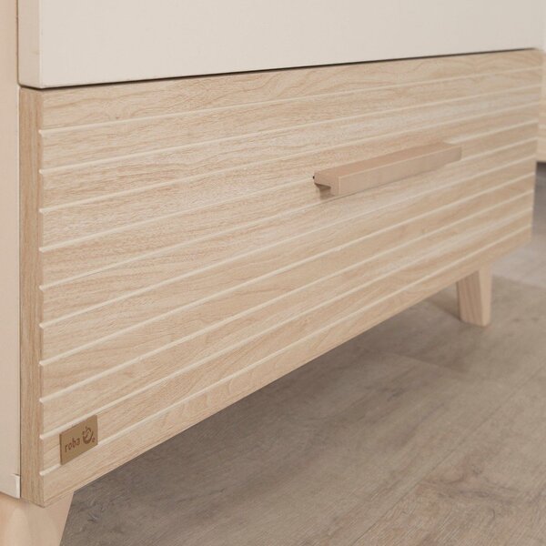 Krémová/v přírodní barvě dětská komoda v dekoru dubu s přebalovacím pultem 110x98x75 cm Sidney – Roba
