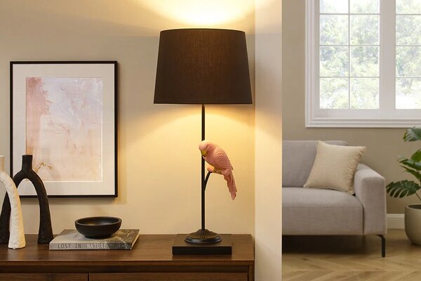 Designová stolní lampa Parrot se čtvercovou podstavou a dekorací v podobě růžového papouška 75 cm