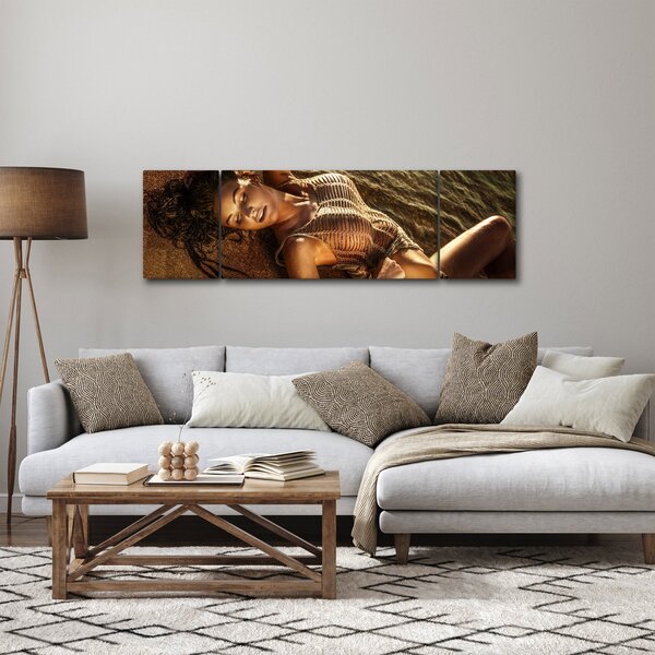 Obraz ženy ležící na pláži (170x50 cm)