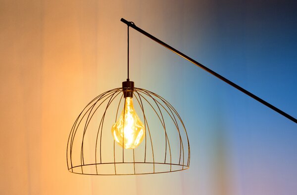 BRITOP Stojací lampa MANDARINE, 1xE27, v. 210 cm Barva podstavy: Dubové dřevo