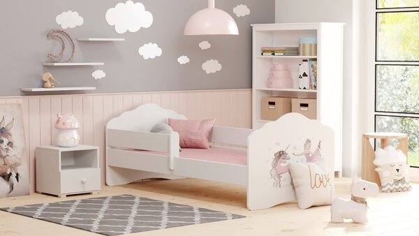 Dětská postel FALA 140 × 70 cm s ochrannou zábranou – motiv dívka s jednorožcem