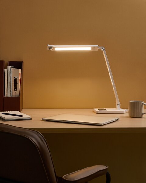 LED stolní lampa LEPUS se senzorem pohybu Bílá