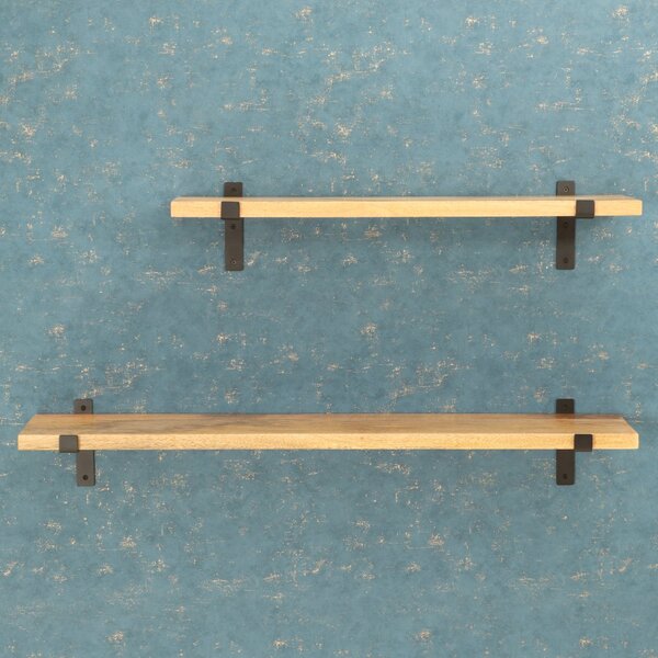 Police na zeď s konzolí Lara
