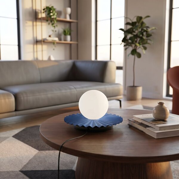 Stolní lampa UMBRA LN1 – tlumeně modrá, bílé sklo, 1× G9, šířka 28 cm