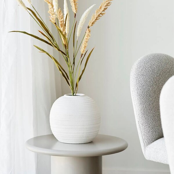 LÉTO -15% Nordic Living Bílá keramická váza Nunu 30 cm