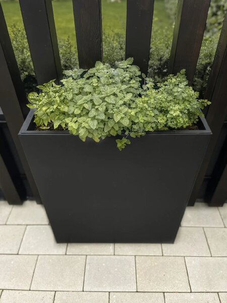 Květináč ELEMENTO, ocel, šířka 75 cm, černý