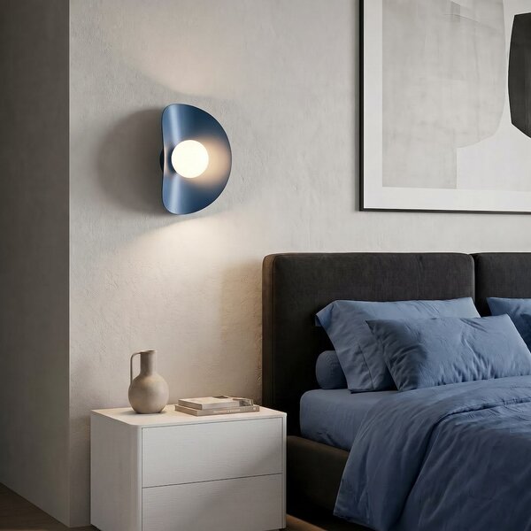 Nástěnné svítidlo FIERO XL – tlumeně modré, bílé sklo, 1× G9, šířka 31 cm