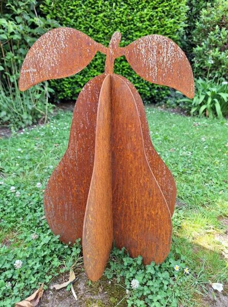 Kovová zahradní dekorace Hruška 3D střední 47 cm corten