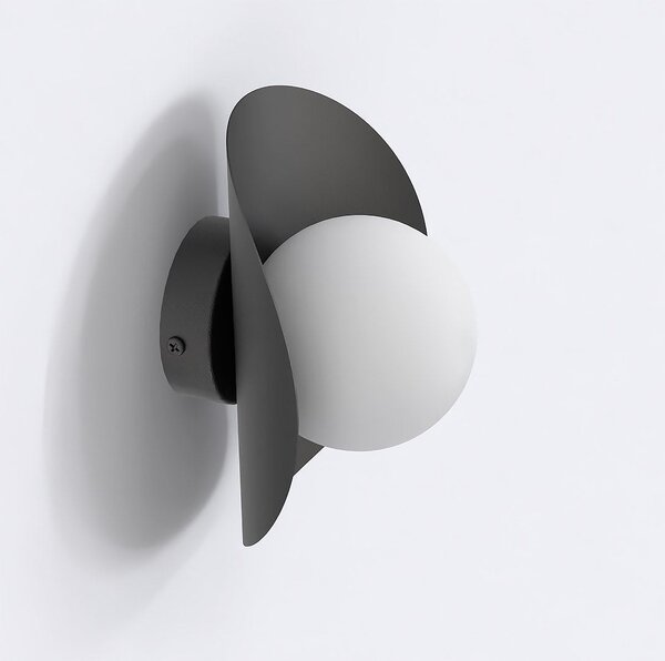 Nástěnné svítidlo FIERO M K1 – černé, bílé sklo, 1× G9, šířka 16 cm