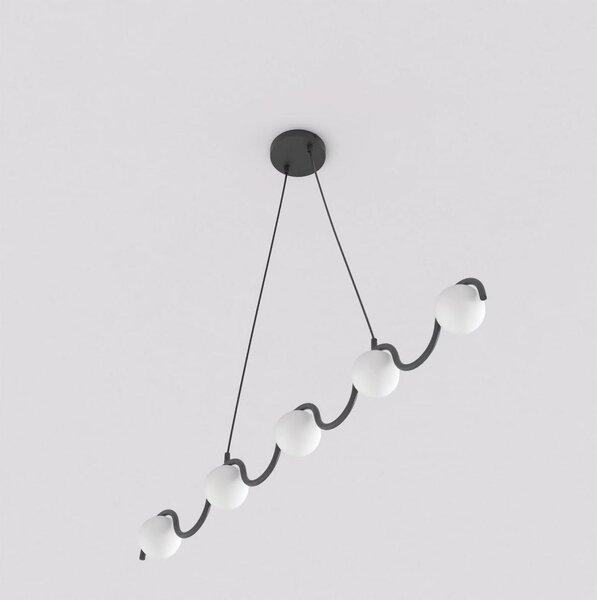 Závěsné svítidlo SINUS – černé, opálové sklo, 5× G9, šířka 110 cm