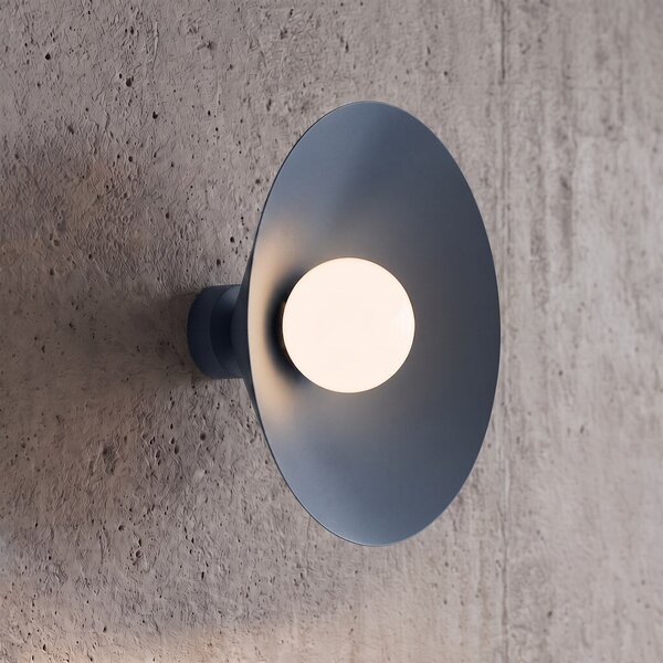 Nástěnné svítidlo MONO 1M – tlumeně modré, bílé sklo, 1× E14, šířka 40 cm