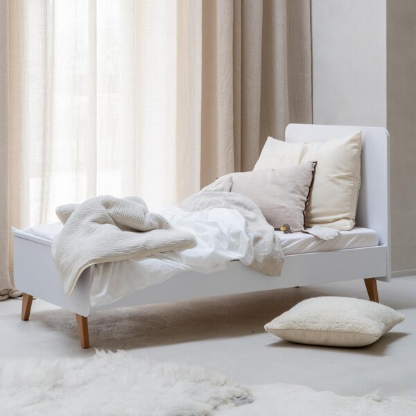 -25 % Dny MOMENTI– Bílá dětská rostoucí postýlka Quax Loft 70 x 140 cm