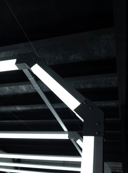 AG LED tunelová lampa do garáže, dílna, 192W, 6500K, detailní úprava, 525×400×261cm
