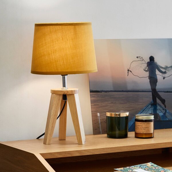 COREP Stolní lampa Yoga, hořčičně žlutá/světlé dřevo, 34 cm, bavlna/dřevo, Žlutá / oranžová, Obývací pokoj / jídelna, Dřevo, Lampa trojnožka