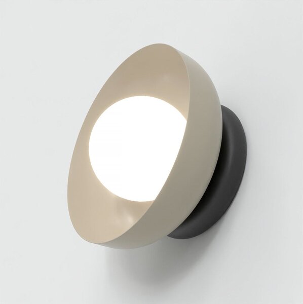 Nástěnné svítidlo OZZY K1 – černé / moka, bílé sklo, 1× G9, šířka 20 cm