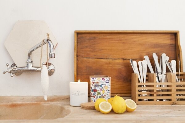 CASTELBEL Sea Salt & Lemon Vonná svíčka, 190 g