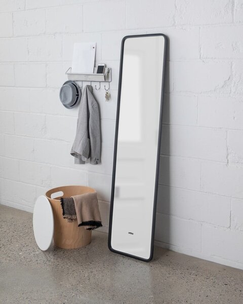 Stojací zrcadlo 37x157 cm Hub – Umbra