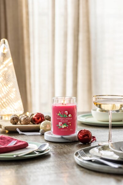 Sójová vonná svíčka HOLIDAY CHEER Yankee Candle 1 ks