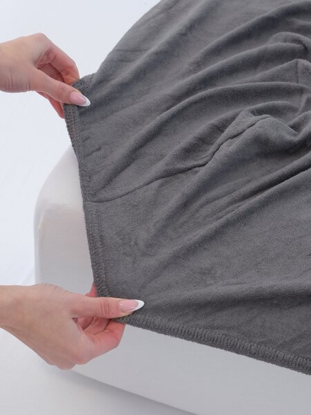 MK Lůžkoviny Froté prostěradlo do postýlky 60 × 120 cm - tmavě šedá