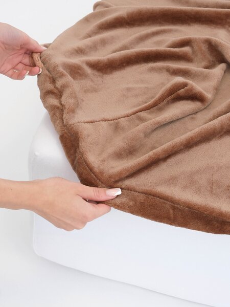 MK Lůžkoviny Prostěradlo mikroplyš Deluxe 90 x 200 cm - mocha mousse