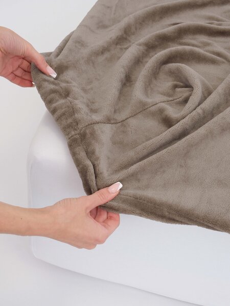 MK Lůžkoviny Prostěradlo mikroplyš Deluxe 90 x 200 cm - šedohnědé