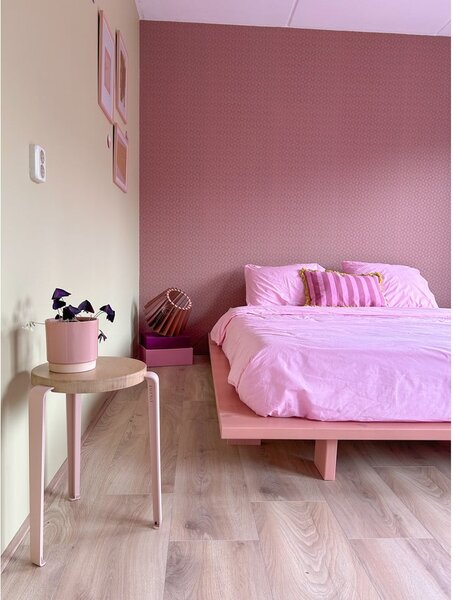 Světle růžová dvoulůžková postel z borovicového dřeva s roštem 140x200 cm Japan – Karup Design