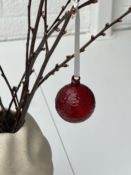 COOEE Design Skleněná baňka Gry Marble Deep Red - 5 cm CED486