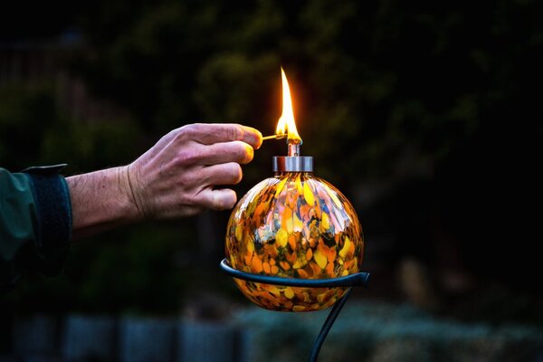 Skleněná olejová lampa SCUTI – Medově žlutá