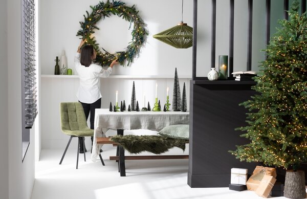 Umělý vánoční strom s LED světlem J-line Rega 210 cm