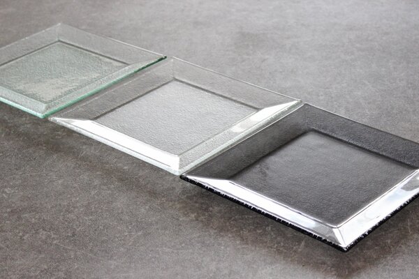 BDK-GLASS Servírovací tác MAXIM 25x25cm Barva: Extra čiré sklo