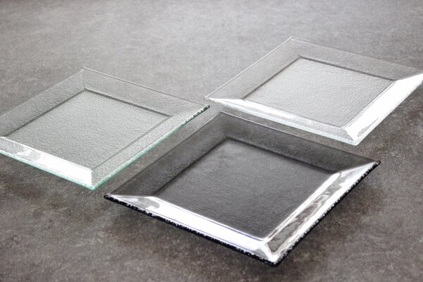 BDK-GLASS Servírovací tác MAXIM 25x25cm Barva: Extra čiré sklo