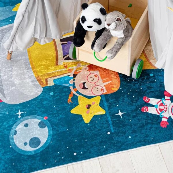 Makro Abra Dětský kusový koberec vhodný k praní BAMBINO 42810 Vesmír Raketa Kosmonaut Děti modrý protiskluzový žlutý Rozměr: 80x150 cm