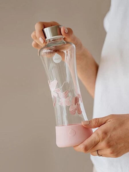 Skleněná lahev EQUA Magnolia 550 ml