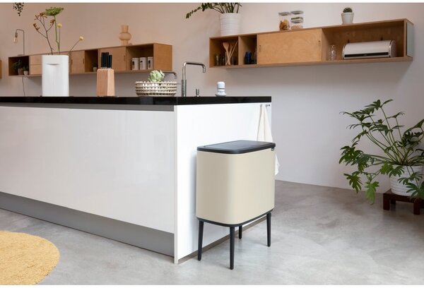Béžový dotykový ocelový odpadkový koš 36 l Bo Touch Bin – Brabantia