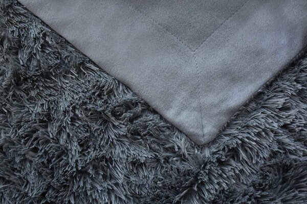 Jerry Fabrics Deka s dlouhým vlasem - Černá | 150 x 200 cm