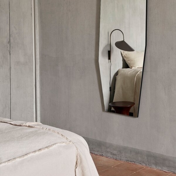 FERM LIVING Nástěnná lampa Arum Swivel, Black