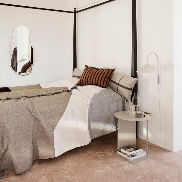 FERM LIVING Nástěnná lampa Arum Swivel, Cashmere