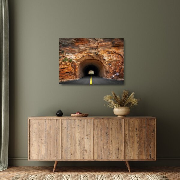Skleněný obraz - tunel ve skále (70x50 cm)