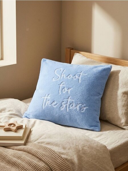 Sinsay - Povlak na polštář s nápisem „Shoot for the stars“ - světle modrá