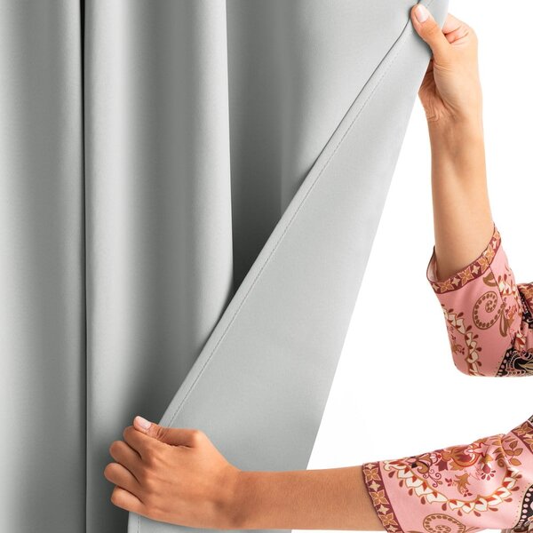 Světle šedý dimout závěs 140x245 cm Kierra – Restilo