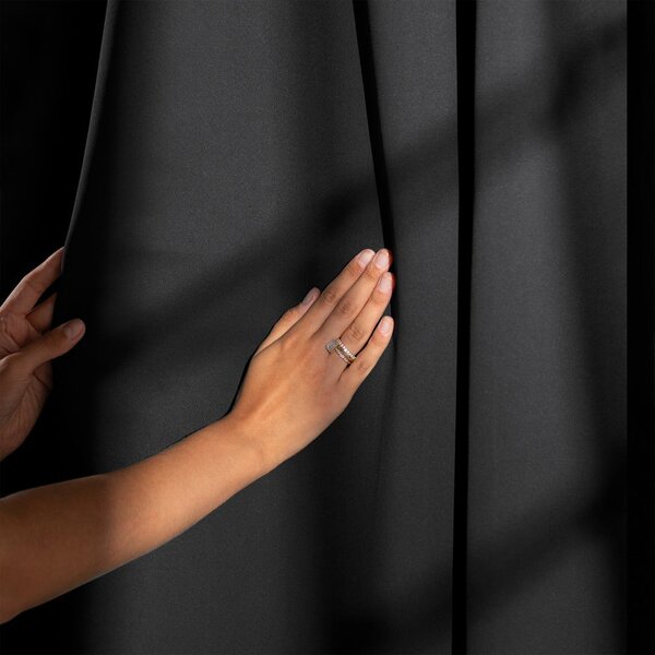 Černý dimout závěs 140x175 cm Kierra – Restilo