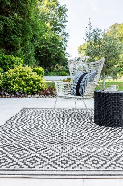 Černý koberec Granton Diamond Mono Rozměry: 80x150 cm
