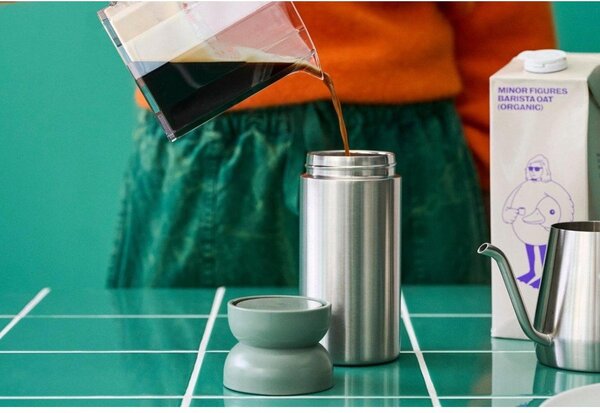 Termo hrnek z nerezové oceli ve stříbrné barvě/šalvějově zelený 350 ml Ellipse – Mepal