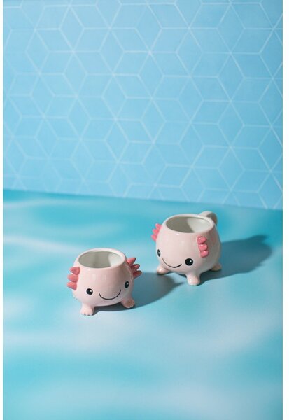 Světle růžový hrnek Axolotl – Sass & Belle