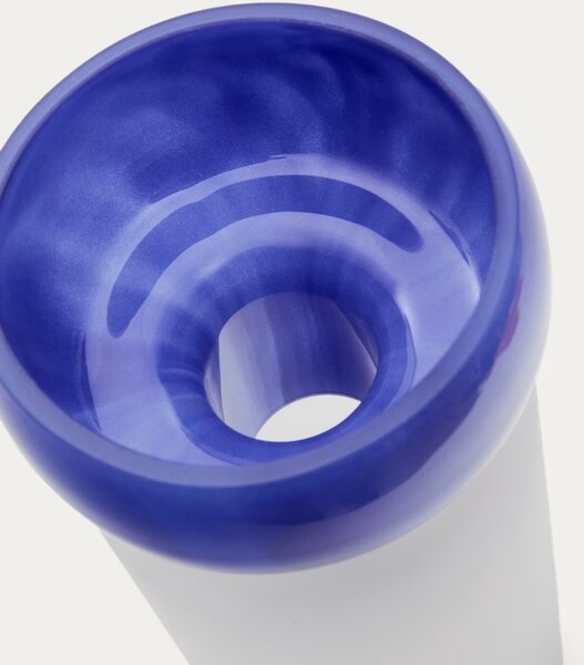 Modrá skleněná váza Kave Home Kelse 30,5 cm